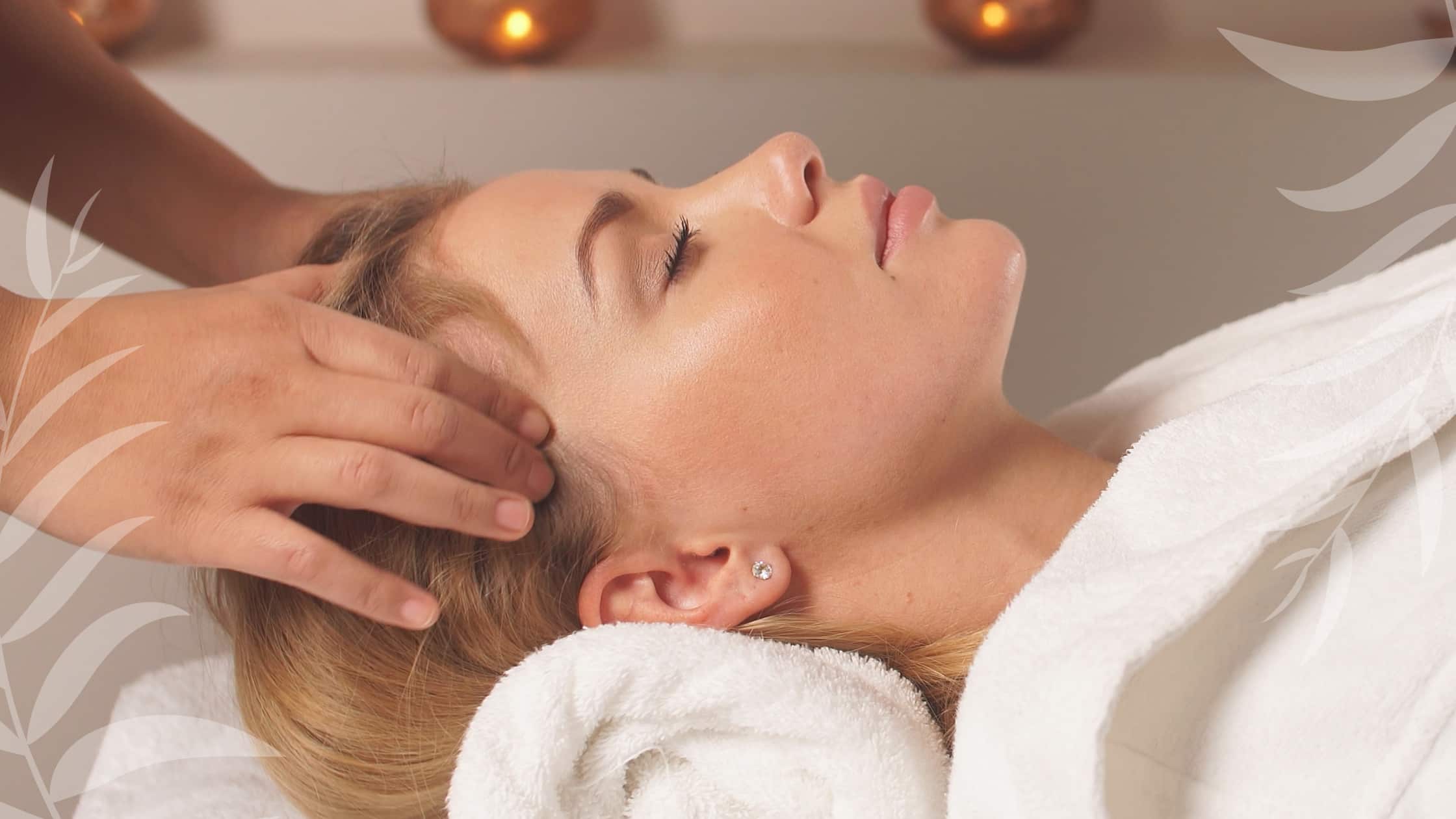 customer getting a scalp massage